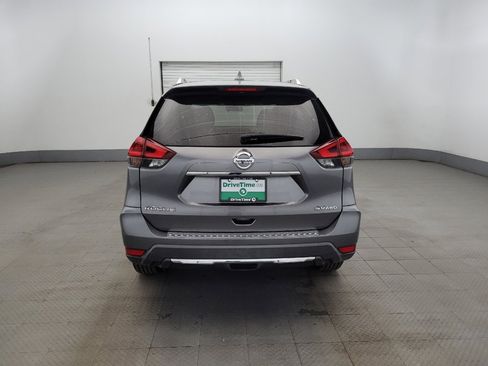 Used 2018 Nissan Rogue SV image 6