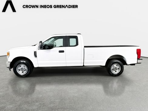 Used 2022 Ford F250 XL w/ XL Value Package image 9