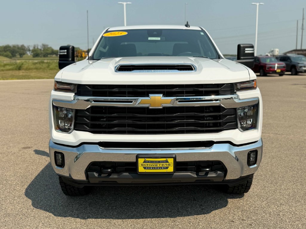 Used 2025 Chevrolet Silverado 2500 LT w/ Convenience Package AWD/4WD image 2