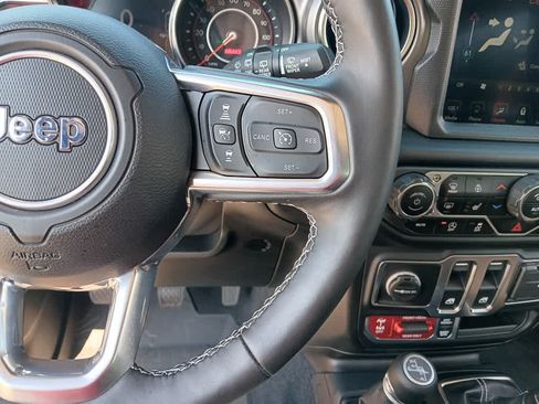 Used 2021 Jeep Wrangler Rubicon AWD/4WD image 25