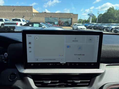 Used 2025 Ford Explorer ST-Line w/ Premium Package AWD/4WD image 19