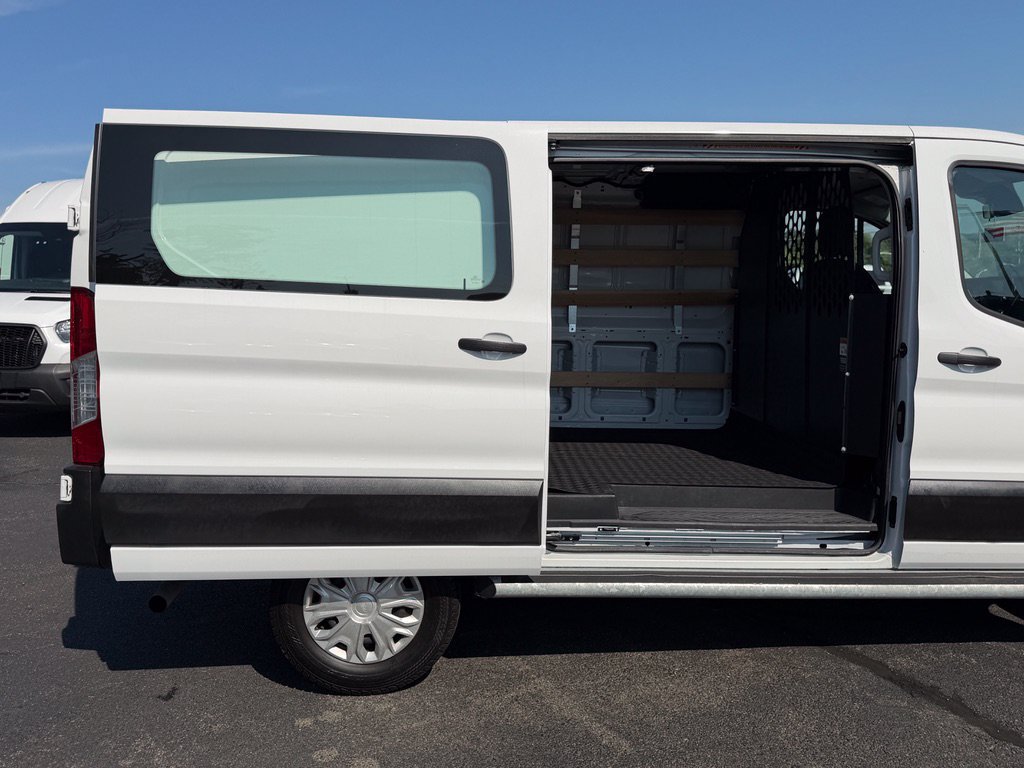 Used 2025 Ford Transit 250 Low Roof w/ Exterior Upgrade Package RWD image 17