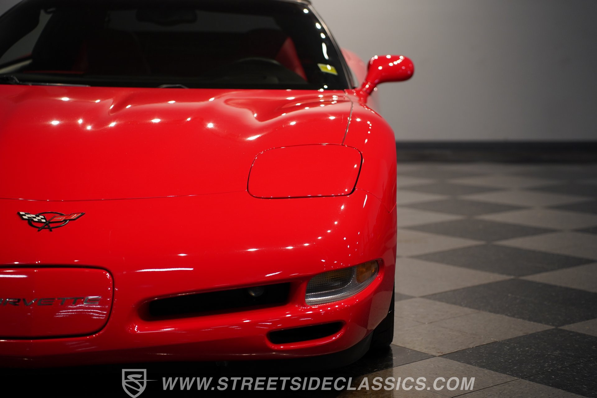 Used 2004 Chevrolet Corvette Convertible w/ Preferred Equipment Group RWD image 21
