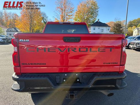 Used 2024 Chevrolet Silverado 2500 Custom w/ Custom Convenience Package image 4