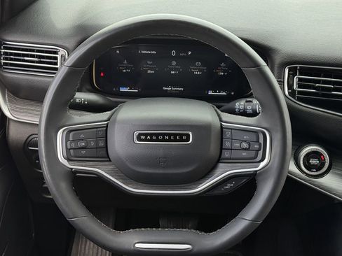 Used 2024 Jeep Wagoneer Series II w/ Flexible Seating Group image 13