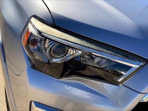 Used 2016 Toyota 4Runner Limited image 25