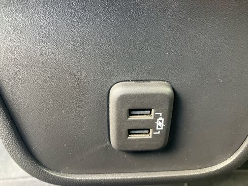Used 2022 GMC Terrain SLE w/ Driver Convenience Package FWD image 32