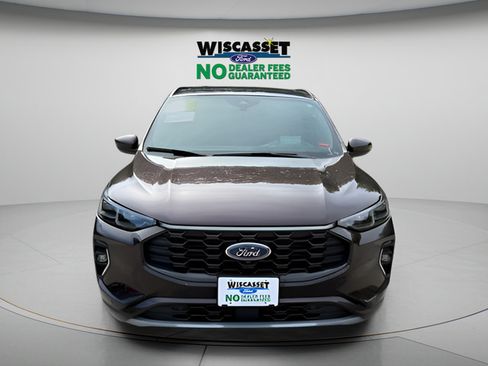 Certified 2023 Ford Escape ST-Line Elite w/ Premium Technology Package AWD/4WD image 10