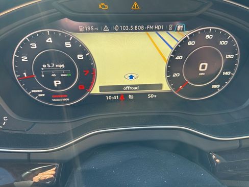 Used 2019 Audi Q5 2.0T Premium Plus w/ Premium Plus Package image 17