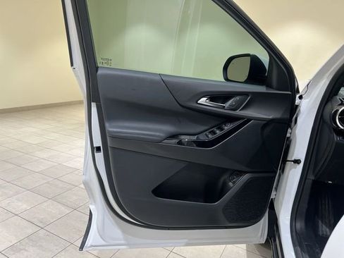 Certified 2025 Chevrolet Equinox LT w/ Convenience Package II image 21