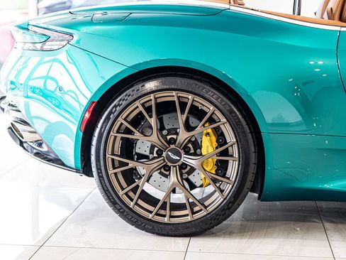 Used 2025 Aston Martin DB12 Convertible RWD image 11