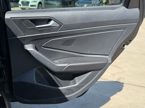 Used 2023 Volkswagen Jetta SE FWD image 12