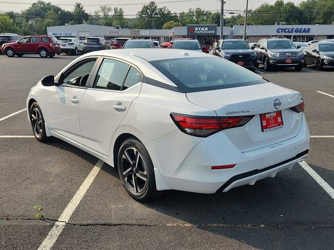 Certified 2024 Nissan Sentra SV image 6