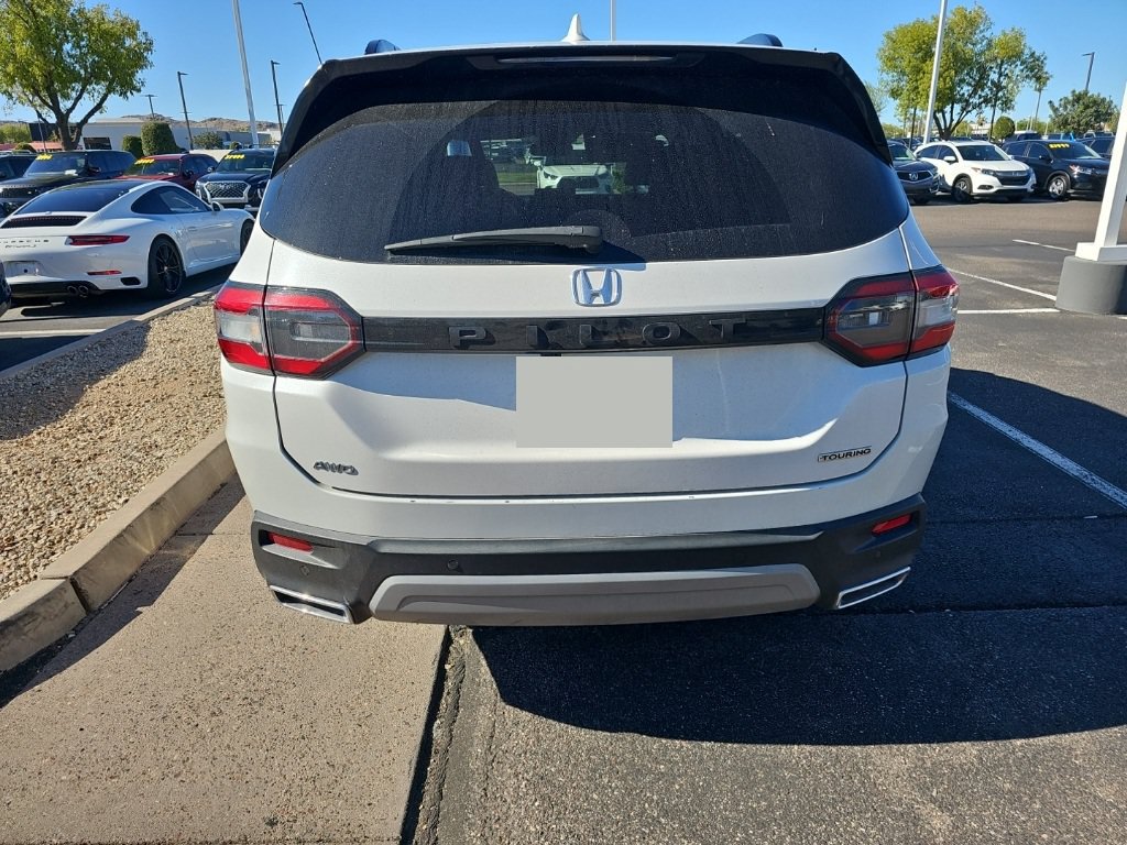 Used 2025 Honda Pilot Touring image 6