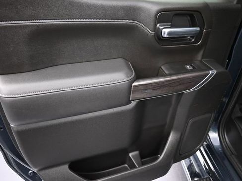 Used 2020 Chevrolet Silverado 1500 LTZ w/ LTZ Premium Package image 29