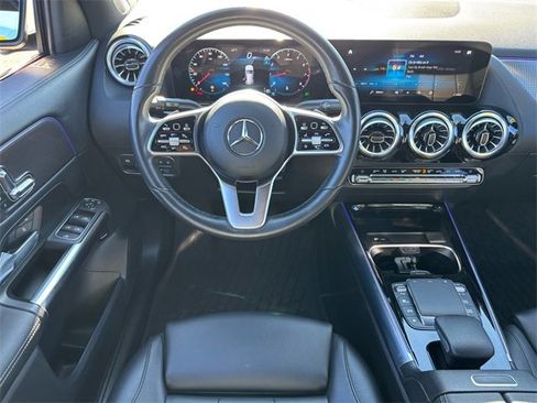 Used 2023 Mercedes-Benz GLA 250 w/ Premium Package image 7