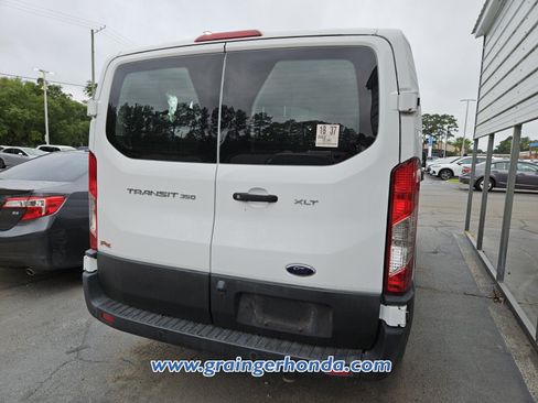 Used 2022 Ford Transit 350 XLT RWD image 7