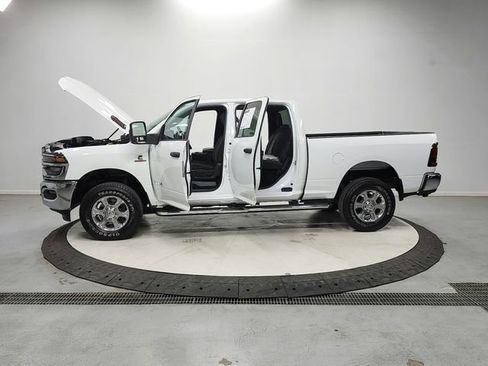 Used 2026 RAM 2500 Big Horn AWD/4WD image 12