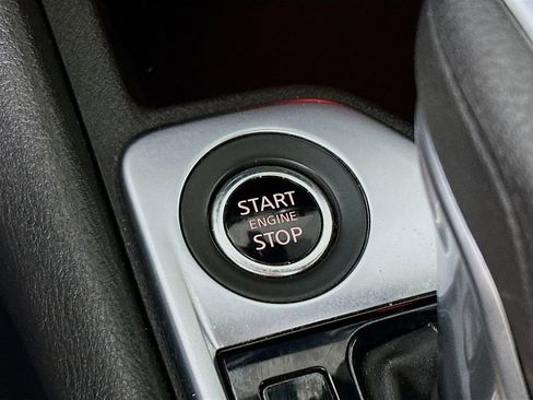 Used 2025 Nissan Sentra SV image 19