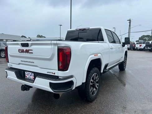 Used 2023 GMC Sierra 2500 AT4 w/ AT4 Premium Plus Package AWD/4WD image 8