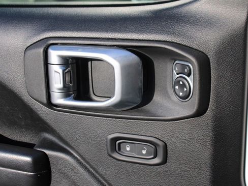 Used 2021 Jeep Wrangler Unlimited Rubicon image 20