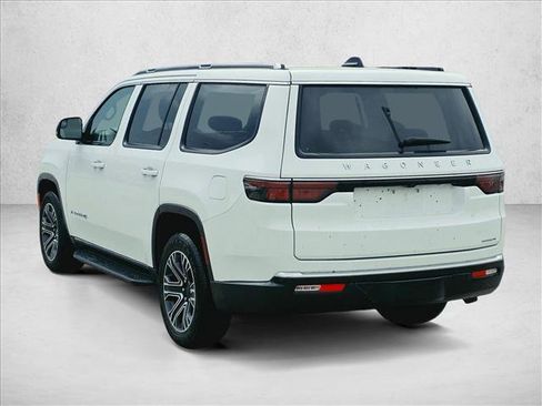 Used 2024 Jeep Wagoneer Series II w/ Flexible Seating Group RWD image 7