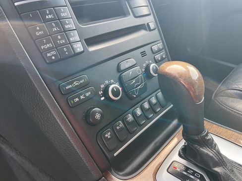 Used 2012 Volvo XC90 3.2 image 12