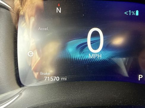 Used 2024 Chrysler Pacifica Limited FWD image 27
