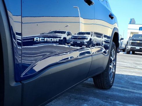 Used 2023 GMC Acadia SLE w/ Driver Convenience Package image 32