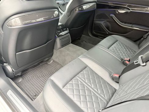 Used 2022 Audi S8 image 24