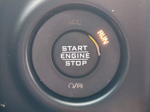 Used 2023 Jeep Wrangler Unlimited Sahara AWD/4WD image 21