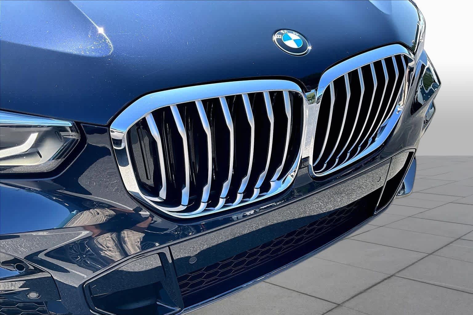 Used 2023 BMW X5 xDrive40i w/ M Sport Package AWD/4WD image 30