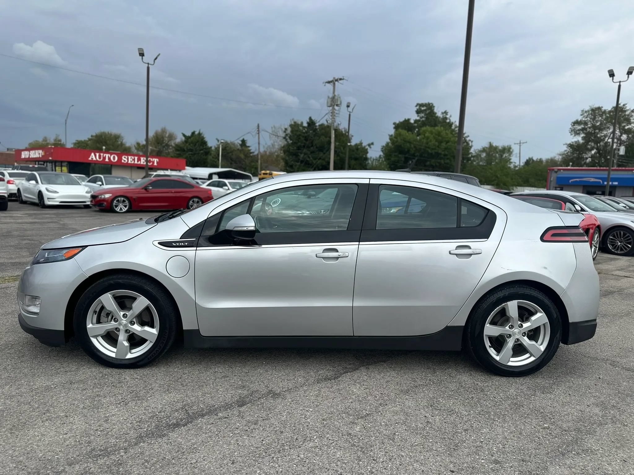 Used 2013 Chevrolet Volt FWD image 9