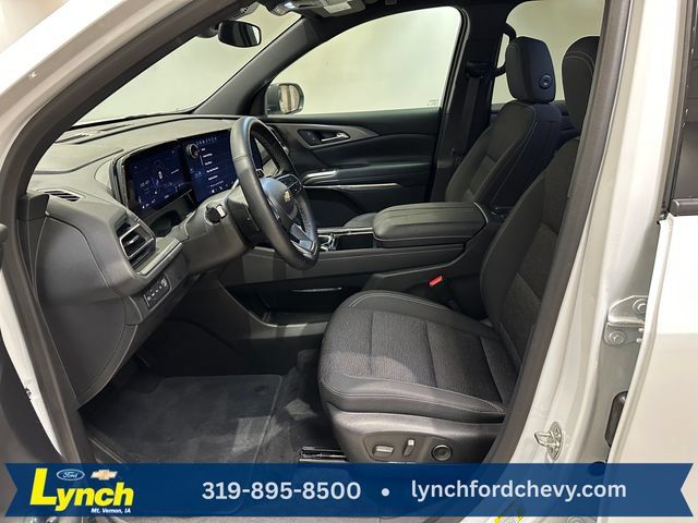 Used 2025 Chevrolet Traverse LT AWD/4WD image 5
