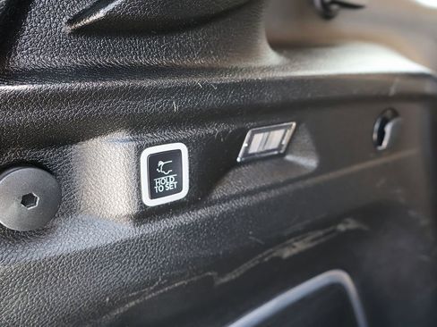 Used 2022 Jeep Grand Cherokee L Limited AWD/4WD image 60