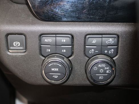 Used 2024 Chevrolet Silverado 1500 LTZ image 43