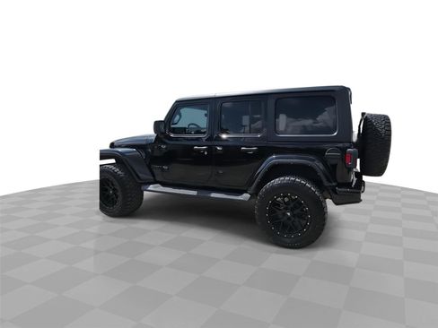 Used 2021 Jeep Wrangler Unlimited Sahara AWD/4WD image 6