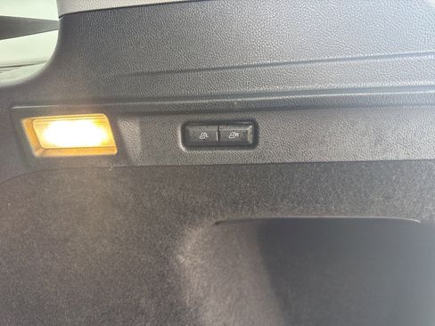 Used 2022 Lincoln Corsair AWD w/ Equipment Group 101A image 6