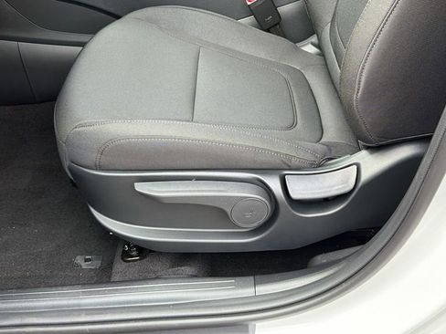 New 2026 Hyundai Tucson SE image 10