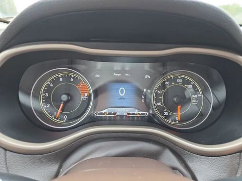 Used 2017 Jeep Cherokee Trailhawk image 20