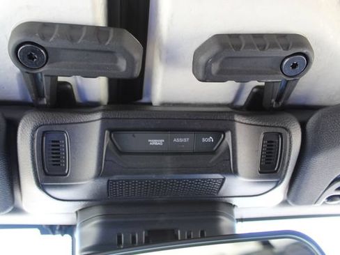 Used 2025 Jeep Wrangler Unlimited Sahara AWD/4WD image 29