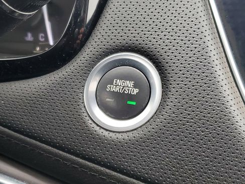 Used 2019 Cadillac XT5 Luxury image 17