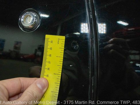 Used 1990 Cadillac Fleetwood Coupe FWD image 26