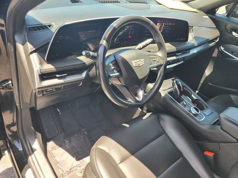 Used 2024 Cadillac XT4 Premium Luxury FWD image 12