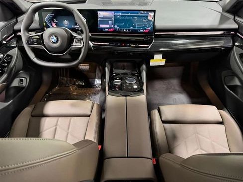 New 2026 BMW 530i xDrive w/ Premium Package AWD/4WD image 14