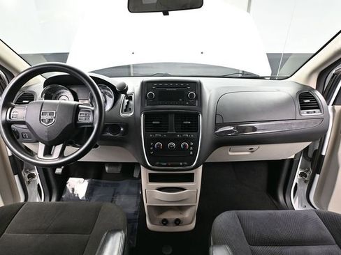 Used 2015 Dodge Grand Caravan American Value Package image 21