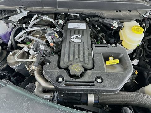 New 2026 RAM 3500 Tradesman AWD/4WD image 18