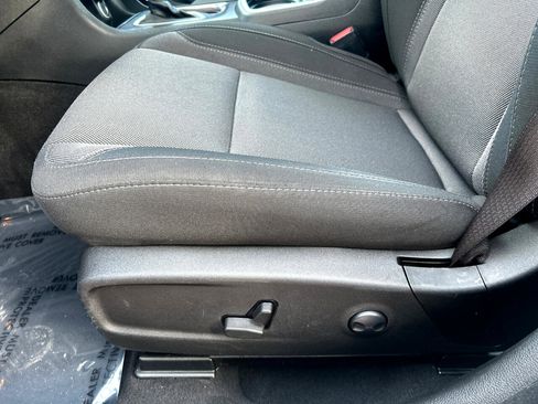 Used 2022 Dodge Charger SXT w/ Driver Convenience Group image 6