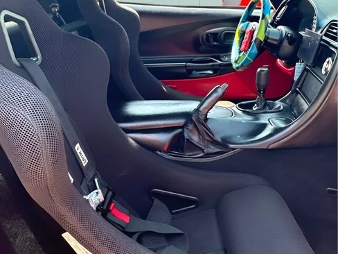 Used 2001 Chevrolet Corvette Z06 w/ Memory Pkg RWD image 16
