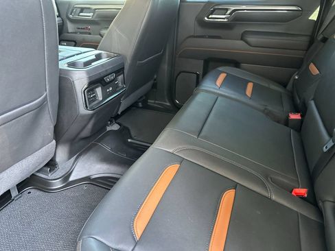 Used 2022 GMC Sierra 1500 AT4 w/ AT4 Premium Package AWD/4WD image 11